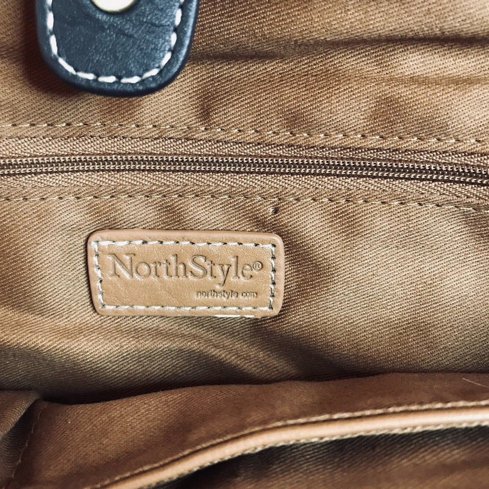 NorthStyle Brown Shoulder Bag with Dark Straps - Picture 10 of 10